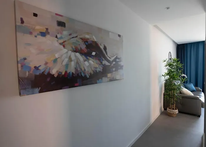 Lara * באסקה וודה